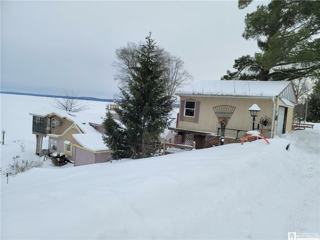 Property Photo:  2908 Longview  NY 14710 