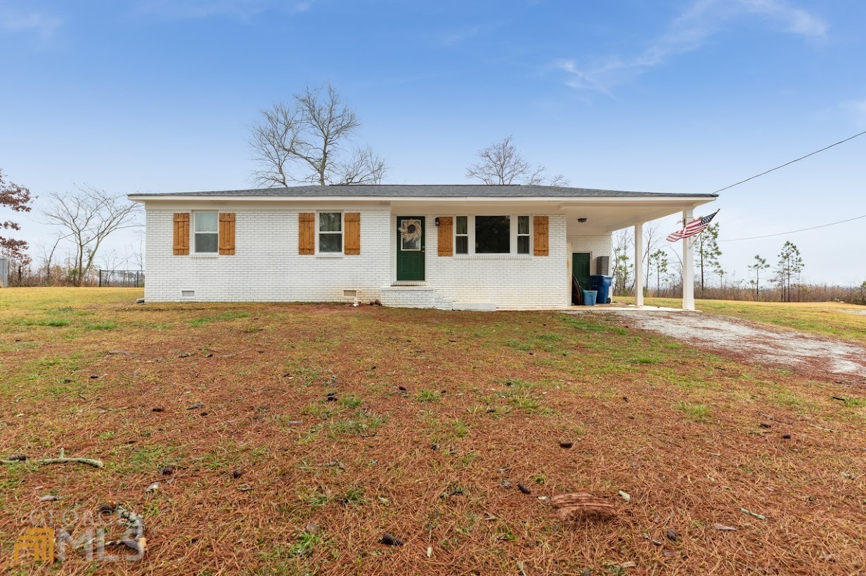 Property Photo: 5380 Old Highway 431 AL 36278
