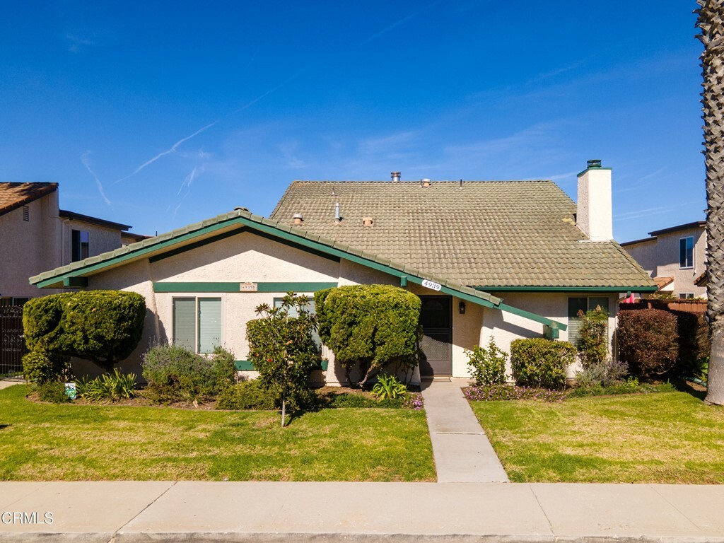 Property Photo:  4939 Nautilus Street A  CA 93035 