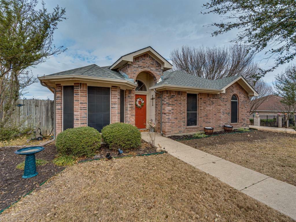 Property Photo:  911 High Knoll Drive  TX 76065 