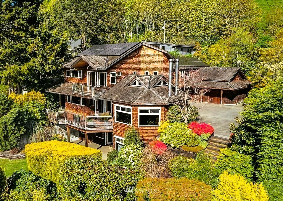 Property Photo:  3239 Perkins Lane W  WA 98199 