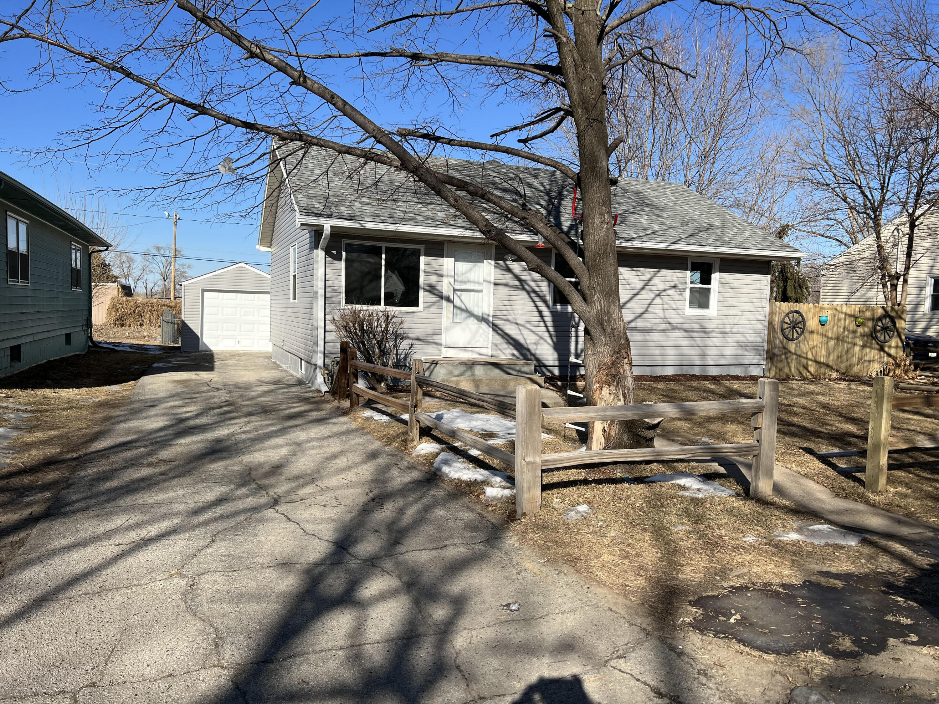 Property Photo:  3536 Ave G  IA 51501 