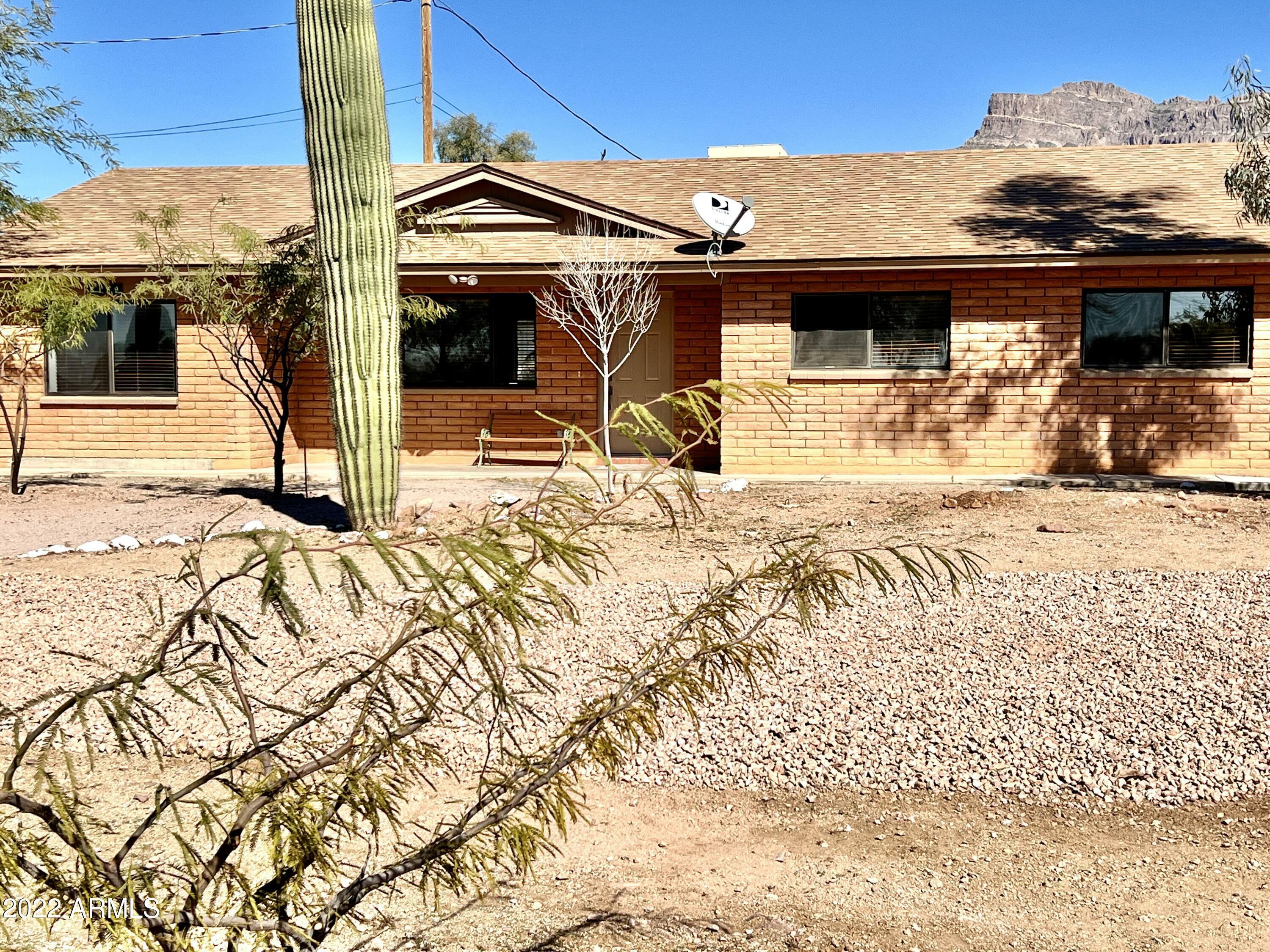 Property Photo:  2139 S Sixshooter Road  AZ 85119 