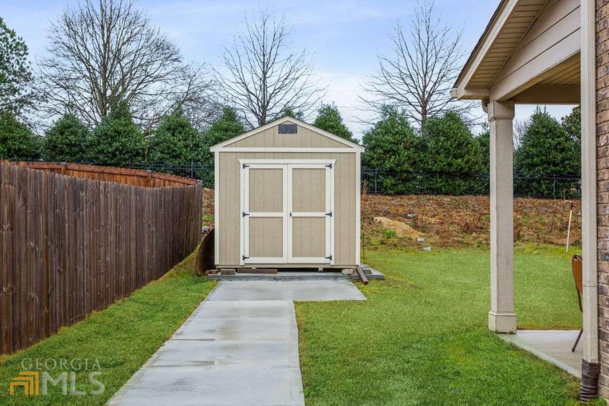 Property Photo: 1769 Elyse Springs Drive GA 30045
