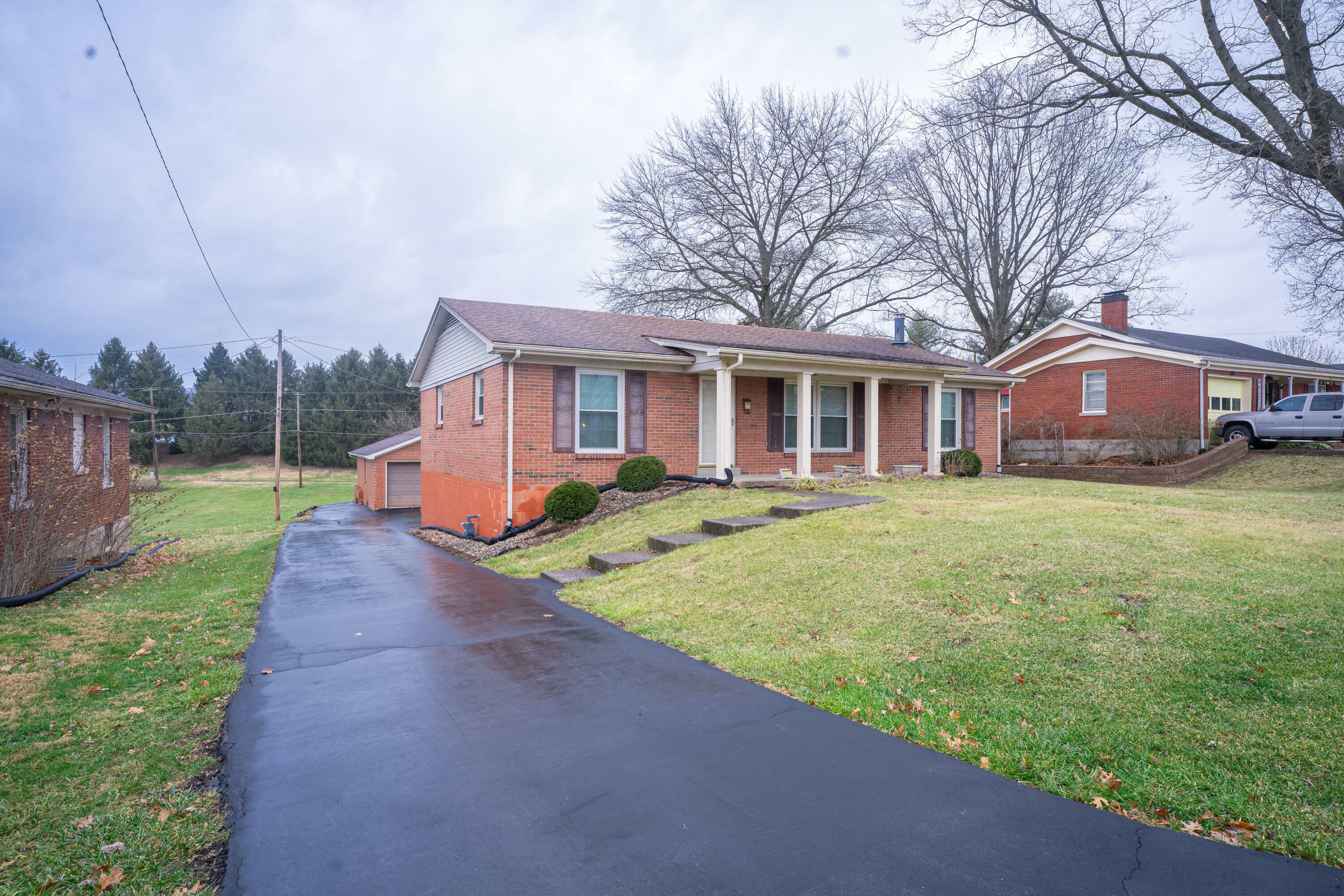 Property Photo:  522 Robin Avenue  KY 40601 