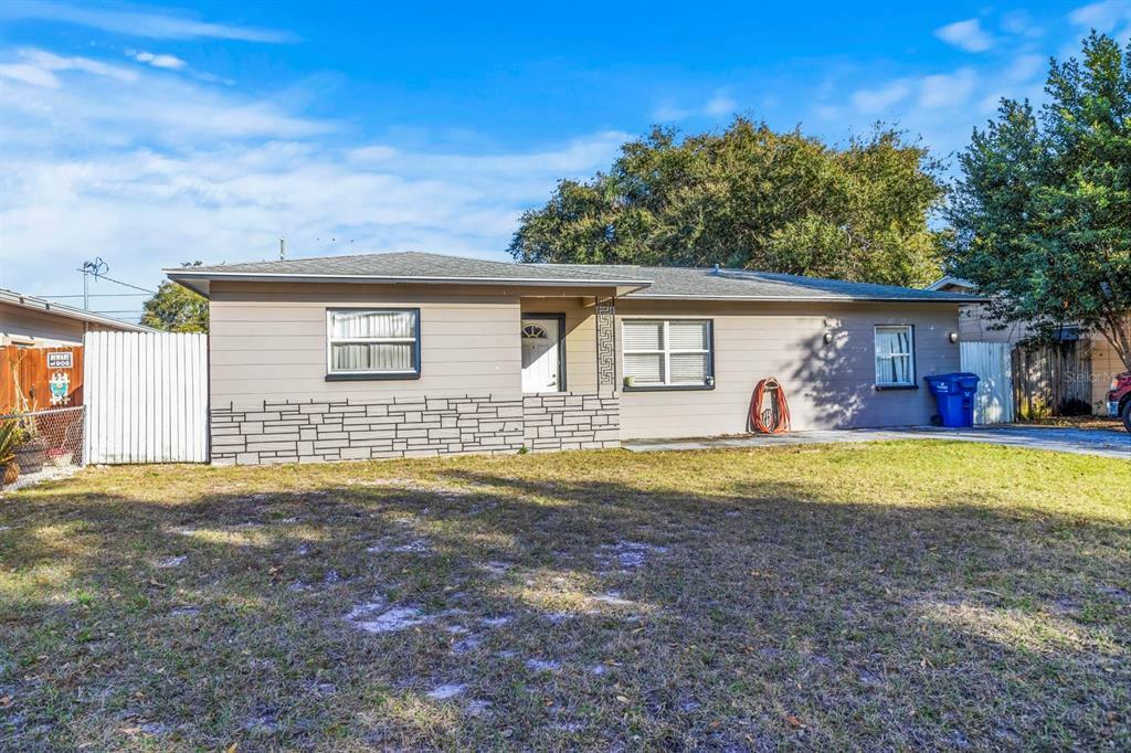 Property Photo:  5095 97th Way N  FL 33708 