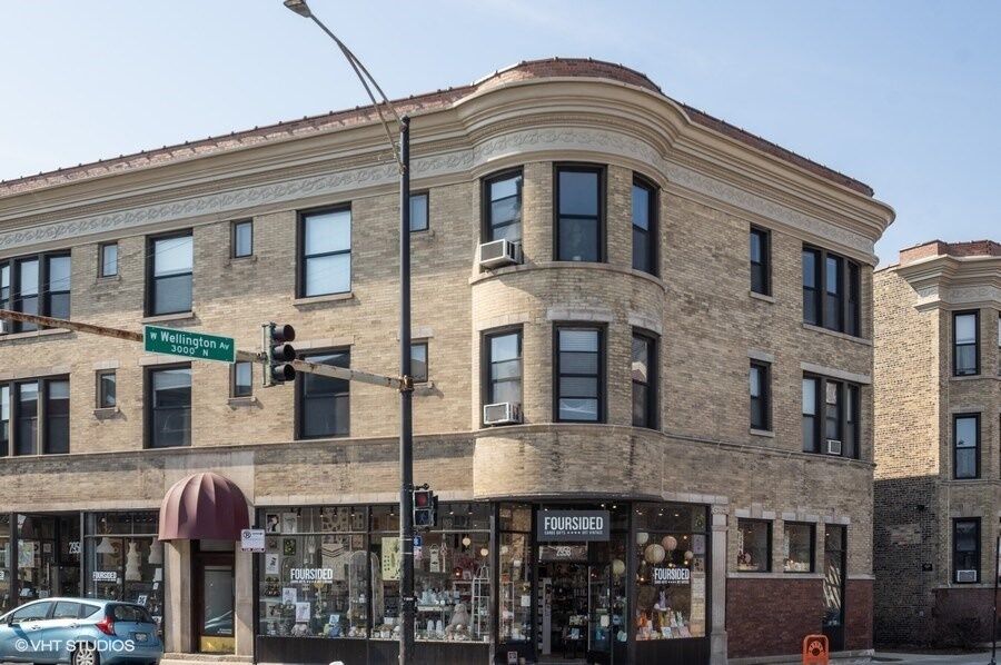 Property Photo:  2958 N Clark Street 3  IL 60657 