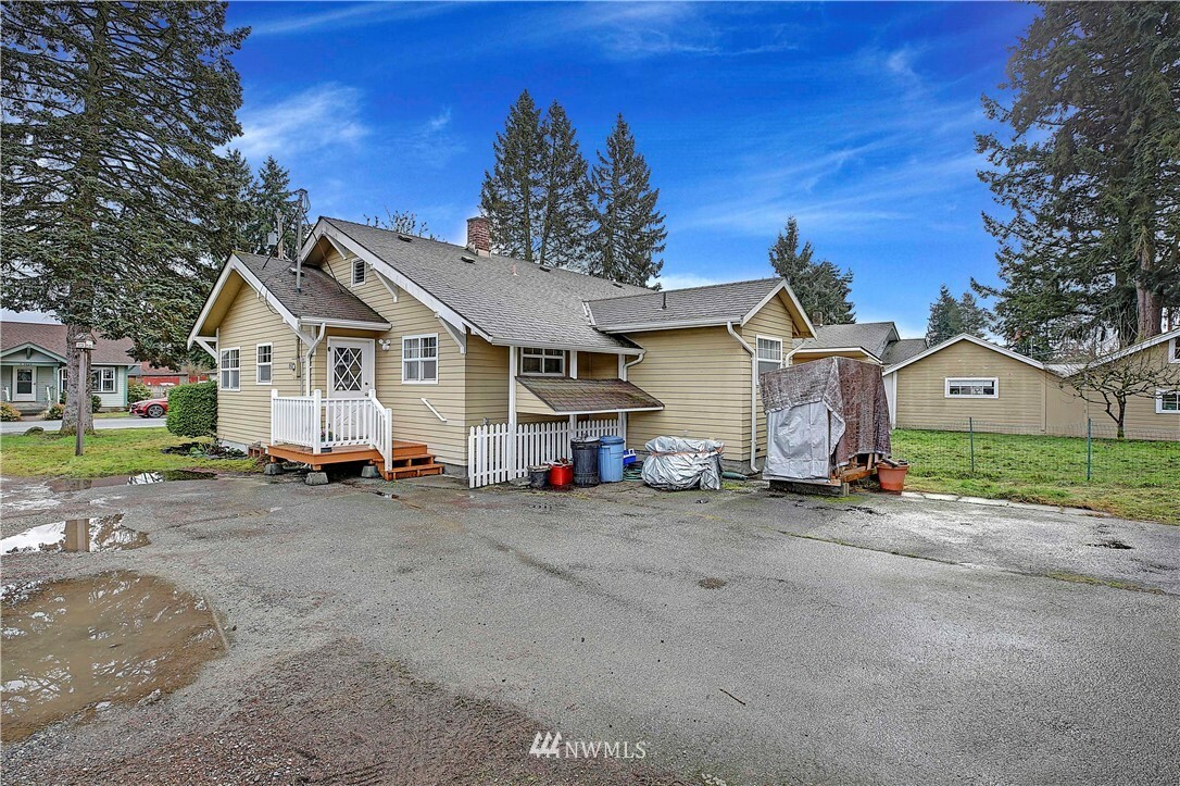 Property Photo:  5928 Oakes Avenue  WA 98203 