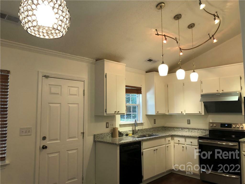 Property Photo: 1700 Dallas Avenue NC 28205