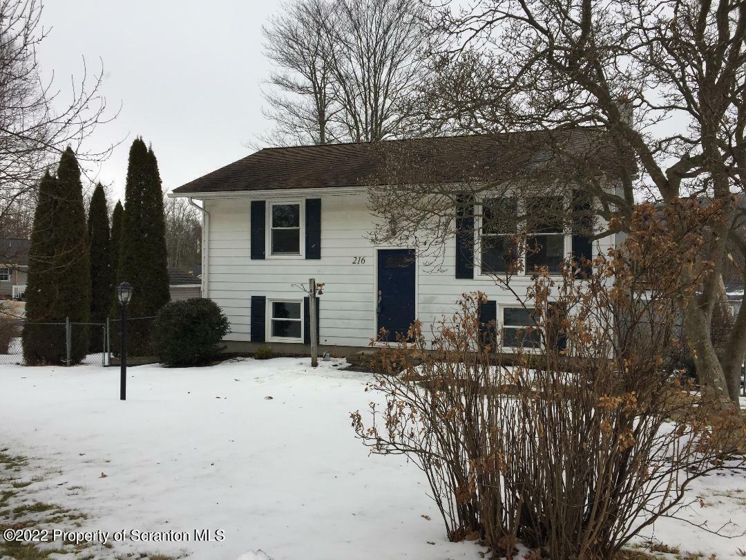 Property Photo:  216 Holly Place  PA 18657 