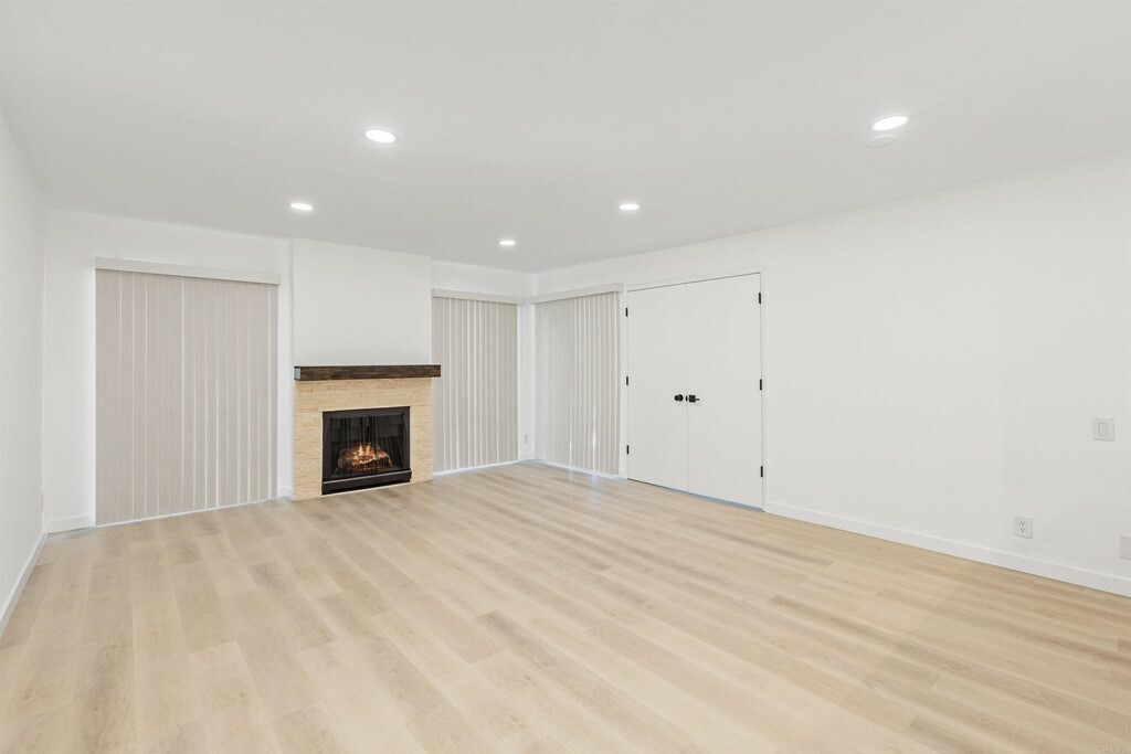 Property Photo:  4600 Lamont Street 204  CA 92109 