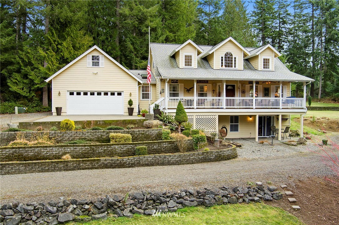 Property Photo:  735 SW Logan Road  WA 98367 