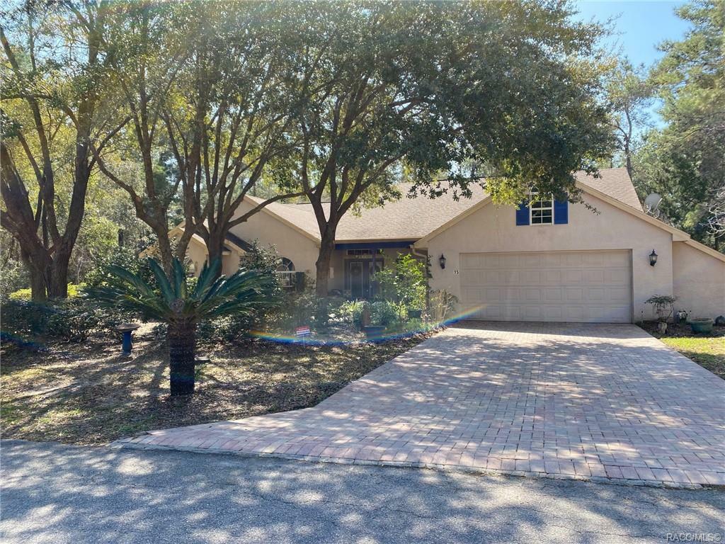 Property Photo:  15 Dianthus Court  FL 34446 