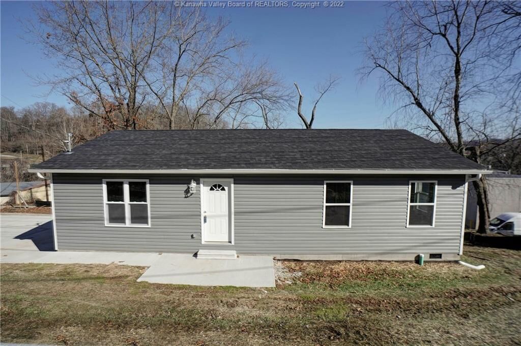 Property Photo:  106 Moran Avenue  WV 25064 