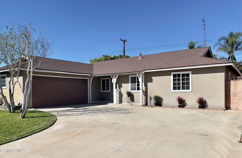 Property Photo:  3207 Stiles Avenue  CA 93010 