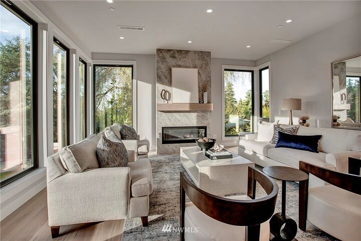 Property Photo: 9785 SE 41st Street WA 98040