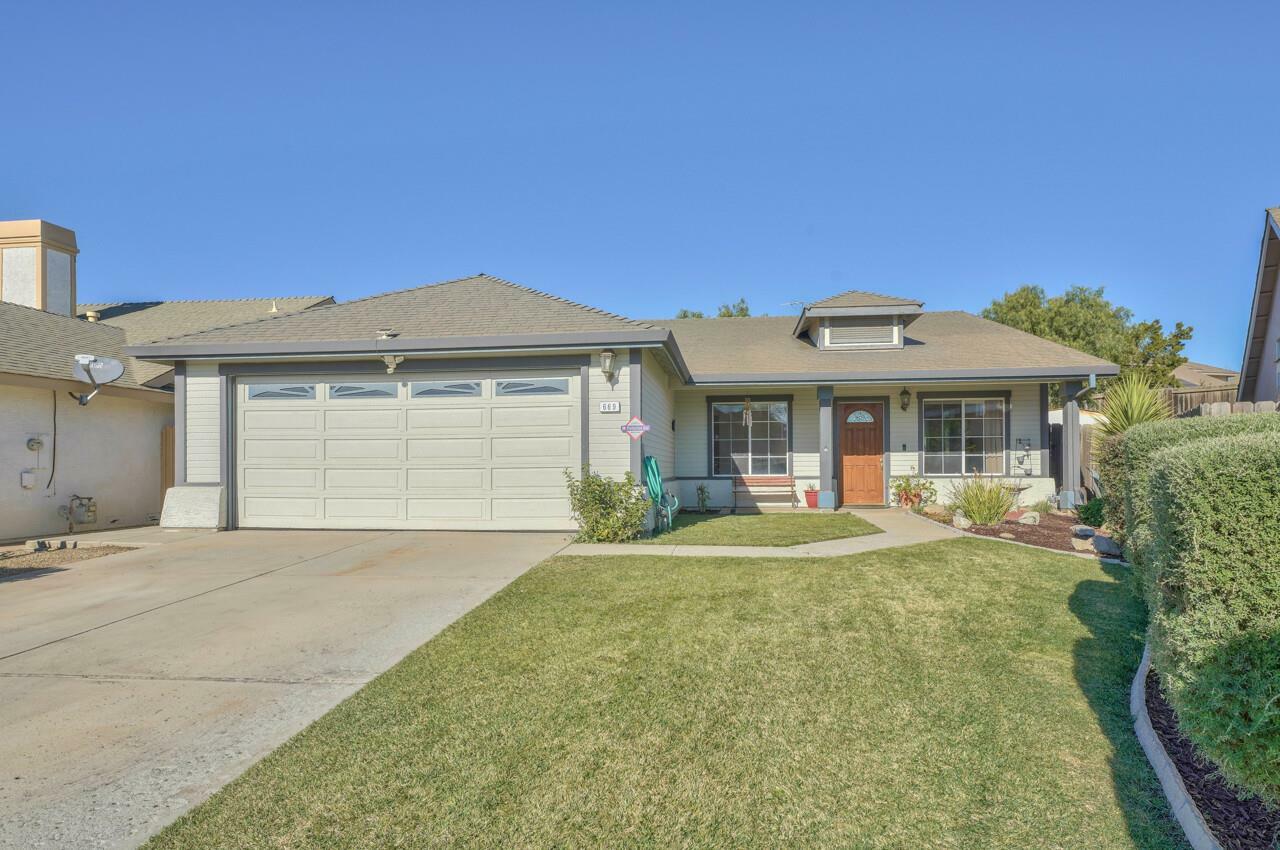 Property Photo:  669 Cuesta Court  CA 93960 