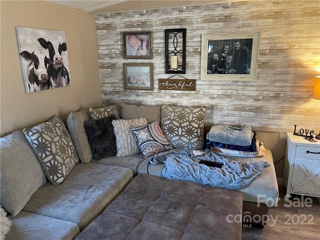 Property Photo:  161 Estate Drive  NC 28625 