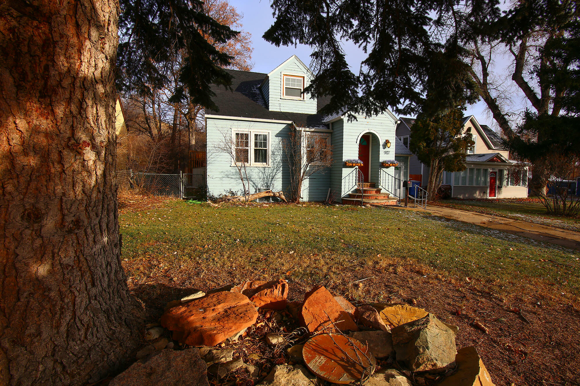 Property Photo:  917 W Loucks Street  WY 82801 