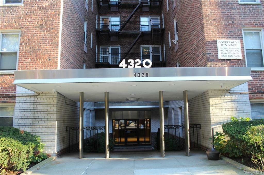 Property Photo:  4320 Van Cortlandt Parkway E 3N  NY 10470 