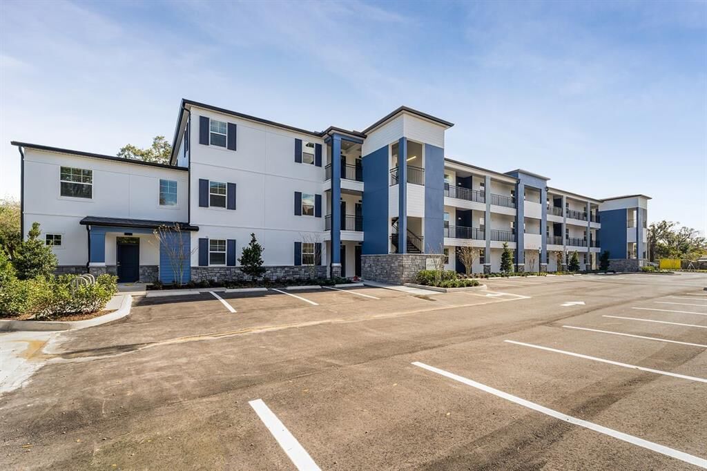 Property Photo:  5205 Eggleston Avenue 104  FL 32810 