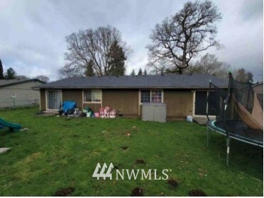 Property Photo: 10915 NE 48th Street WA 98682