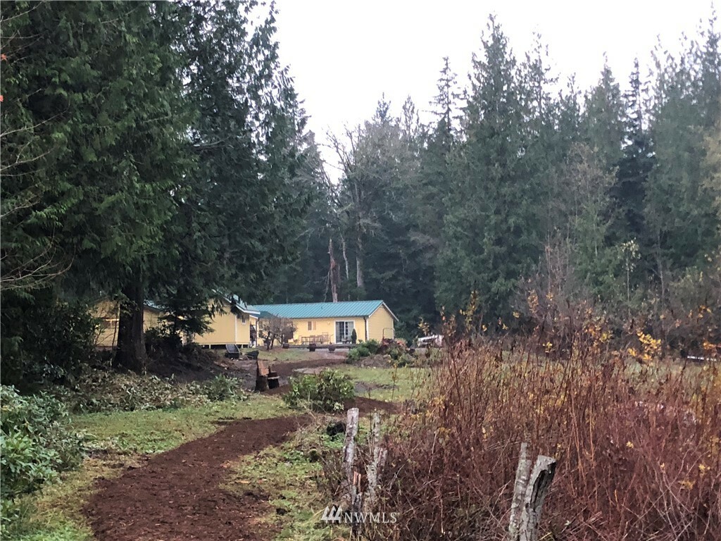 Property Photo:  7222 337th Place SE  WA 98024 