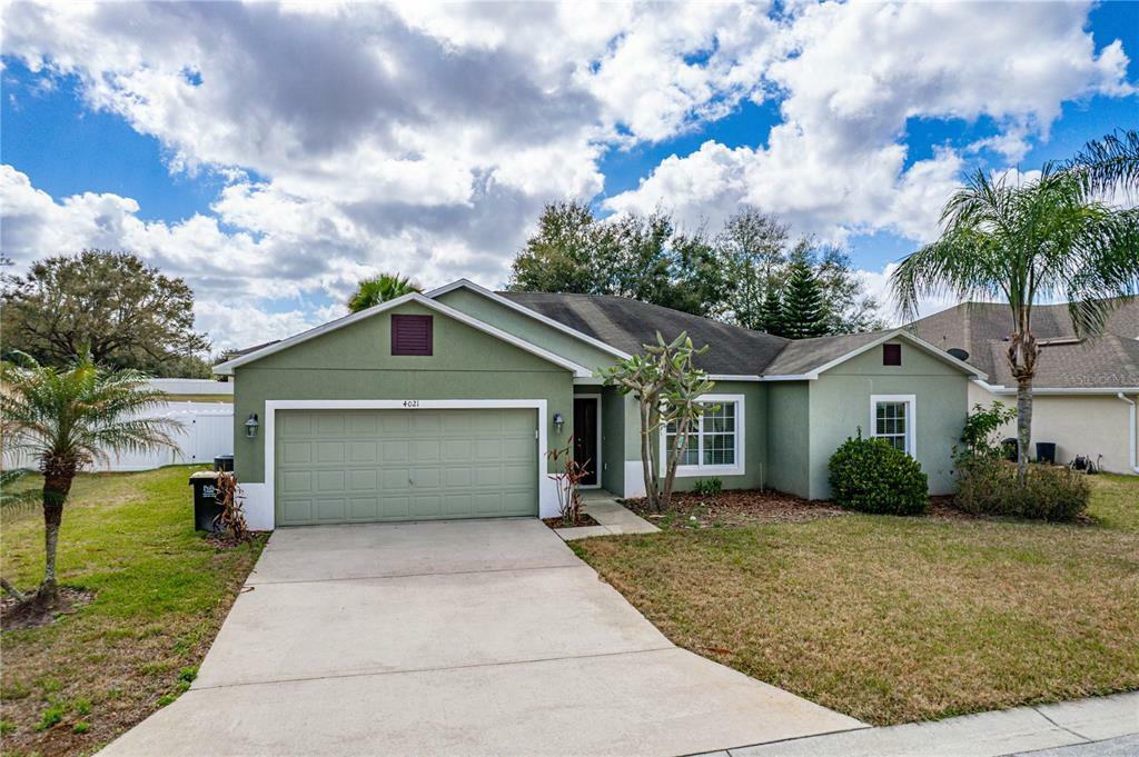 Property Photo: 4021 Oakley Way FL 33813