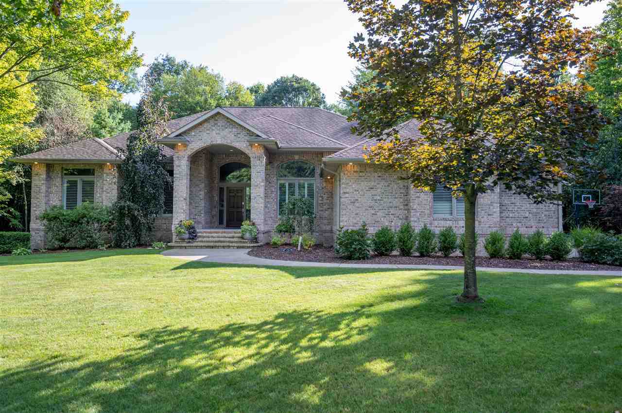 Property Photo:  2288 E Mockingbird Lane  MI 48642 