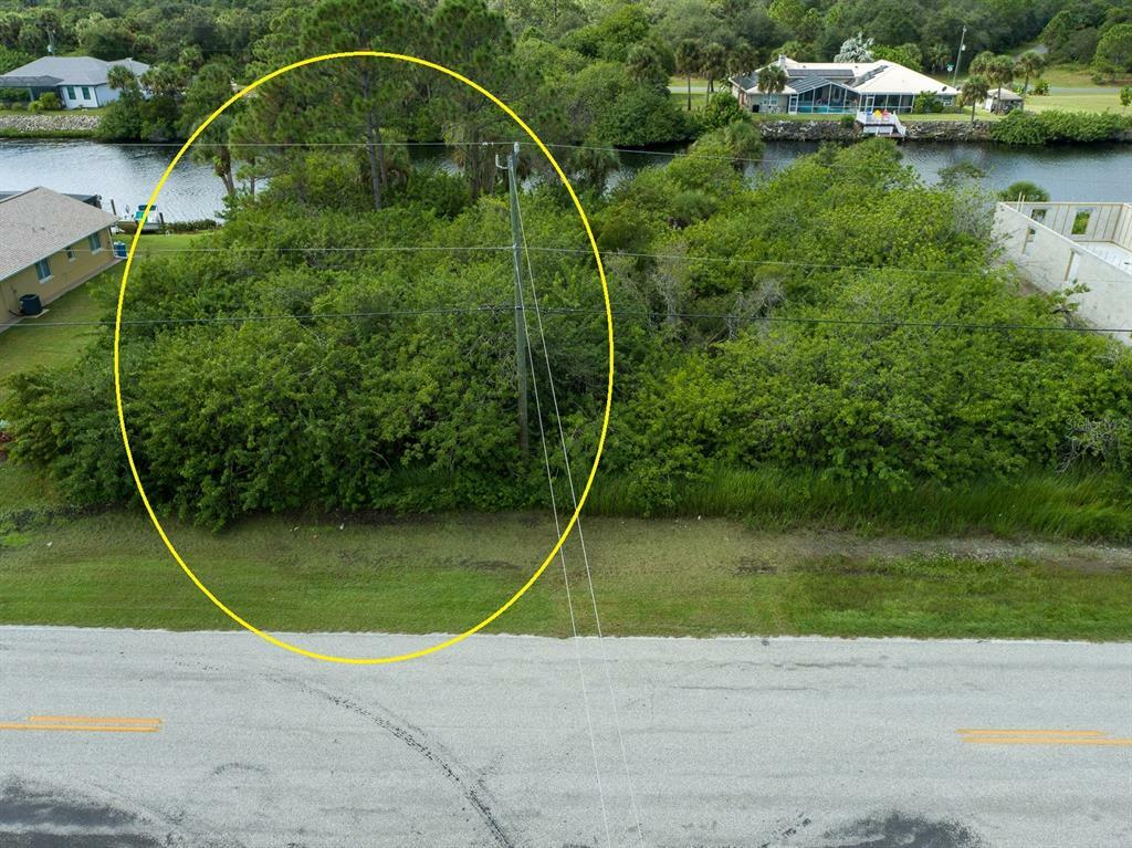 Property Photo:  2143 Cornelius Boulevard  FL 33953 