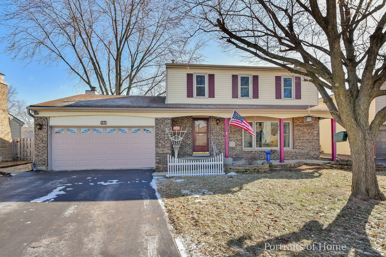 Property Photo: 748 Buffalo Circle IL 60188