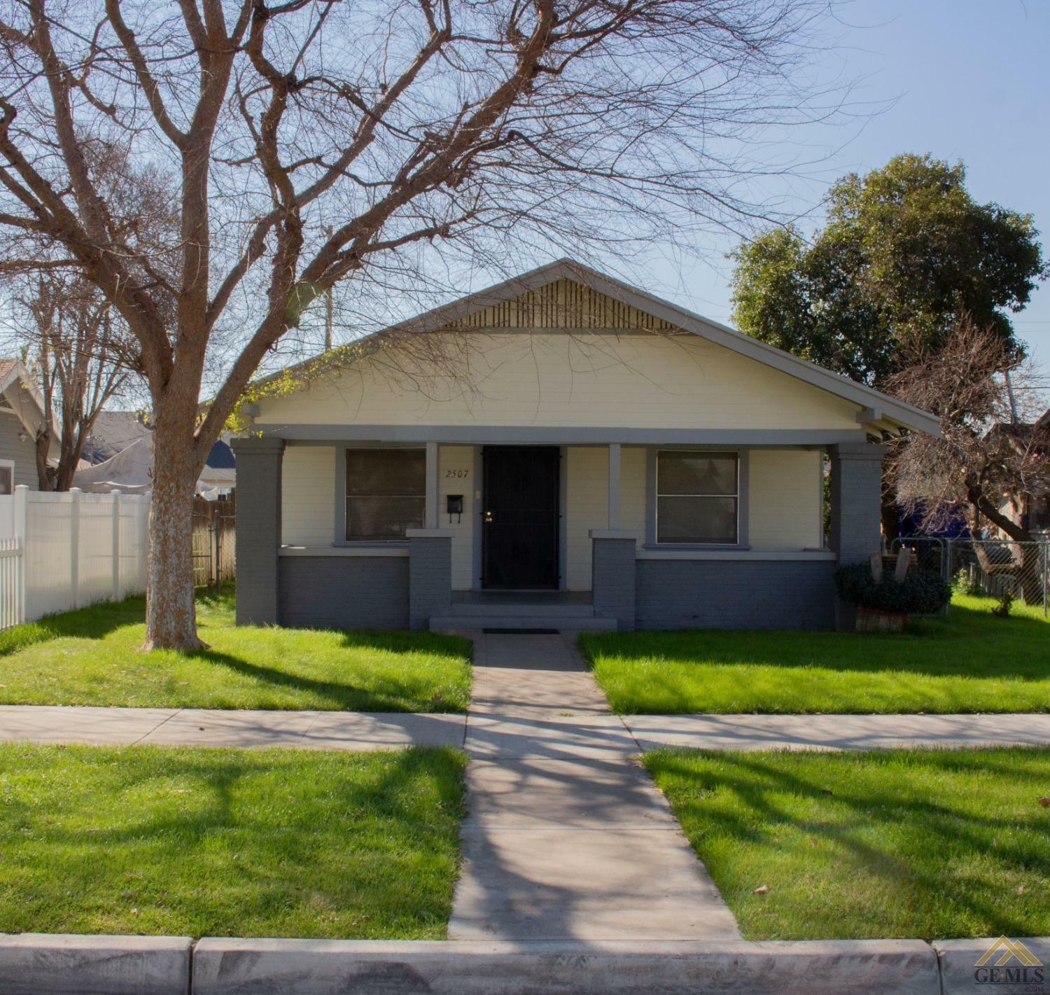 Property Photo:  2507 San Emidio Street  CA 93304 