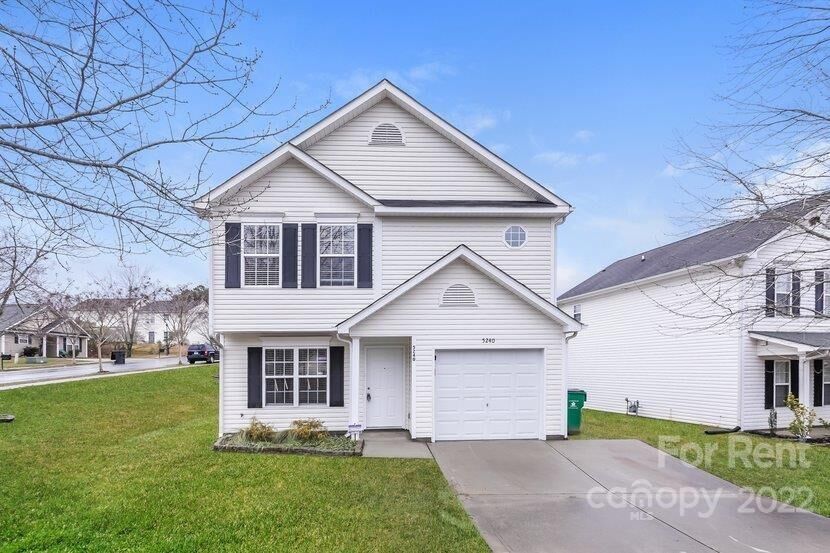 Property Photo:  5240 Beam Lake Drive  NC 28216 