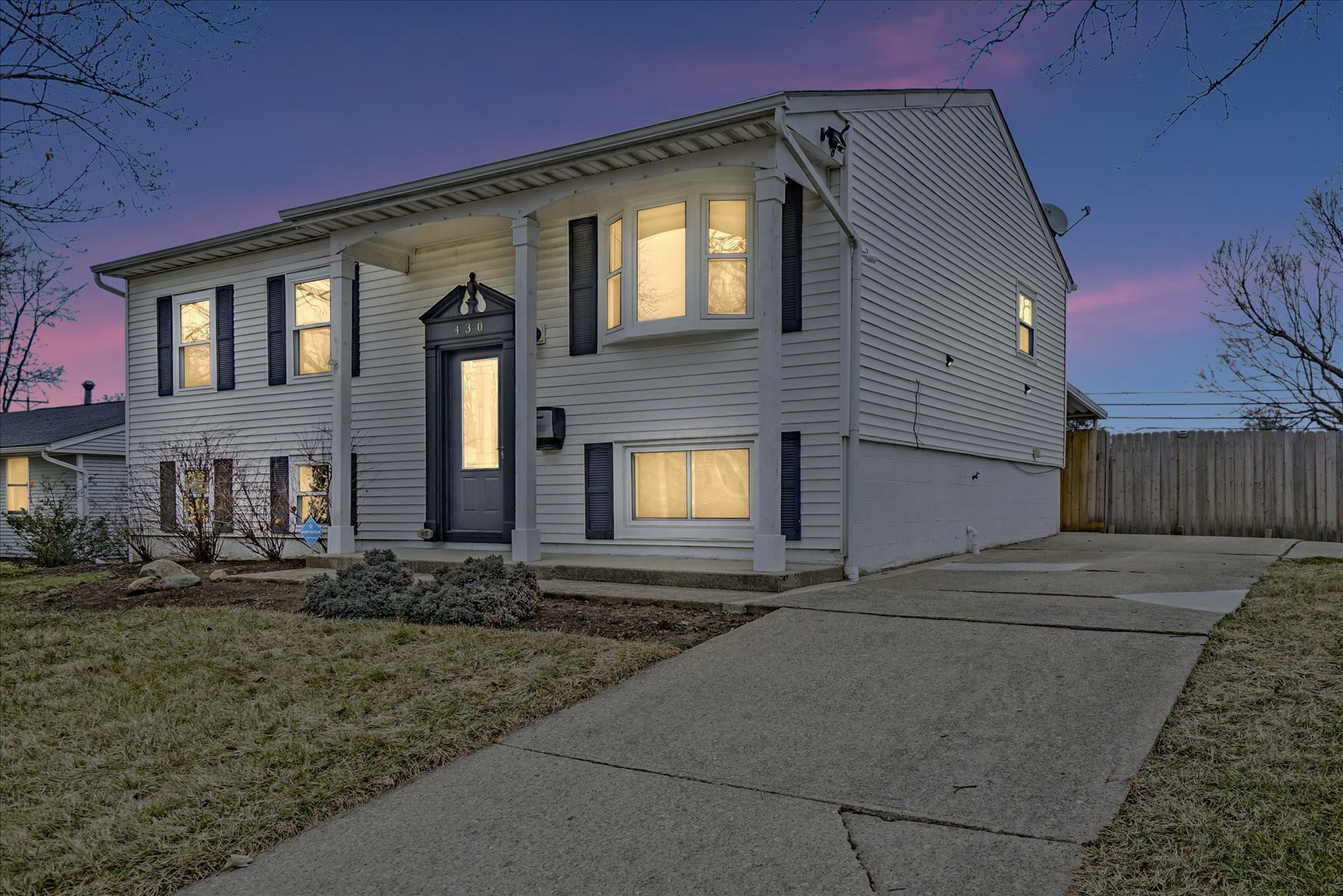Property Photo: 430 Lincolnshire Road OH 43230