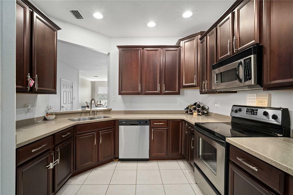 Property Photo: 3770 Parkridge Circle 23-103 FL 34243