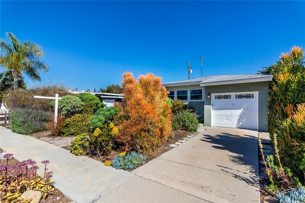 Property Photo: 3630 Fanwood Avenue CA 90808