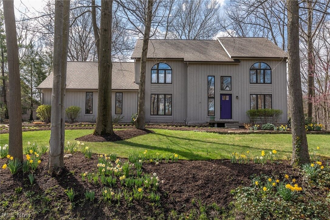 Property Photo:  7330 Pinehill Road  OH 44077 