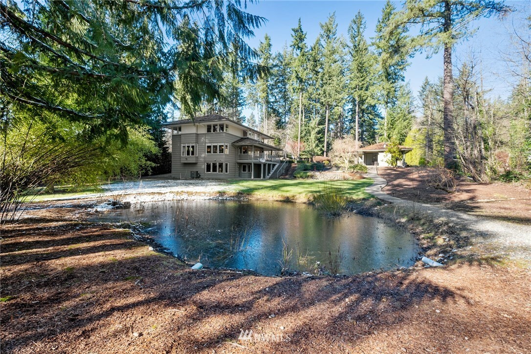 Property Photo:  19221 SE 234th Place  WA 98058 