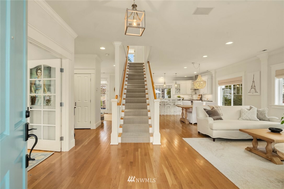 Property Photo: 8517 Densmore Avenue N WA 98103