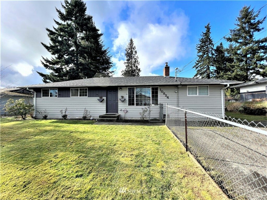 Property Photo:  10824 1st Avenue S  WA 98208 