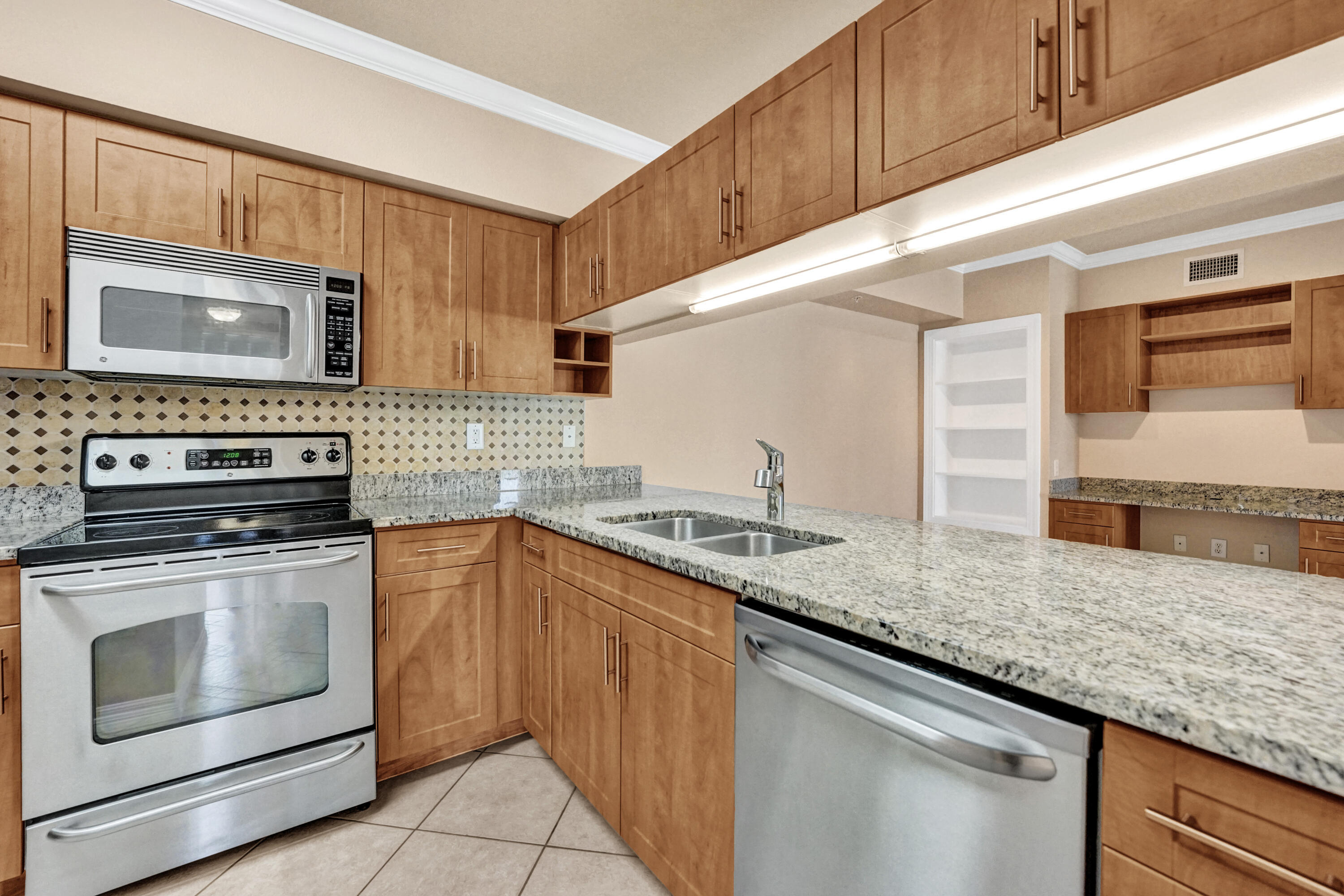 Property Photo: 6510 Emerald Dunes Drive 208 FL 33411