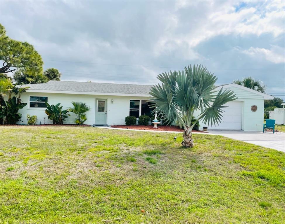 Property Photo:  1665 Meadow Lark Lane  FL 34224 