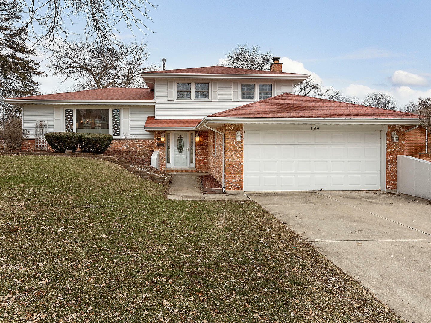 Property Photo:  18W194 Holly Avenue  IL 60561 