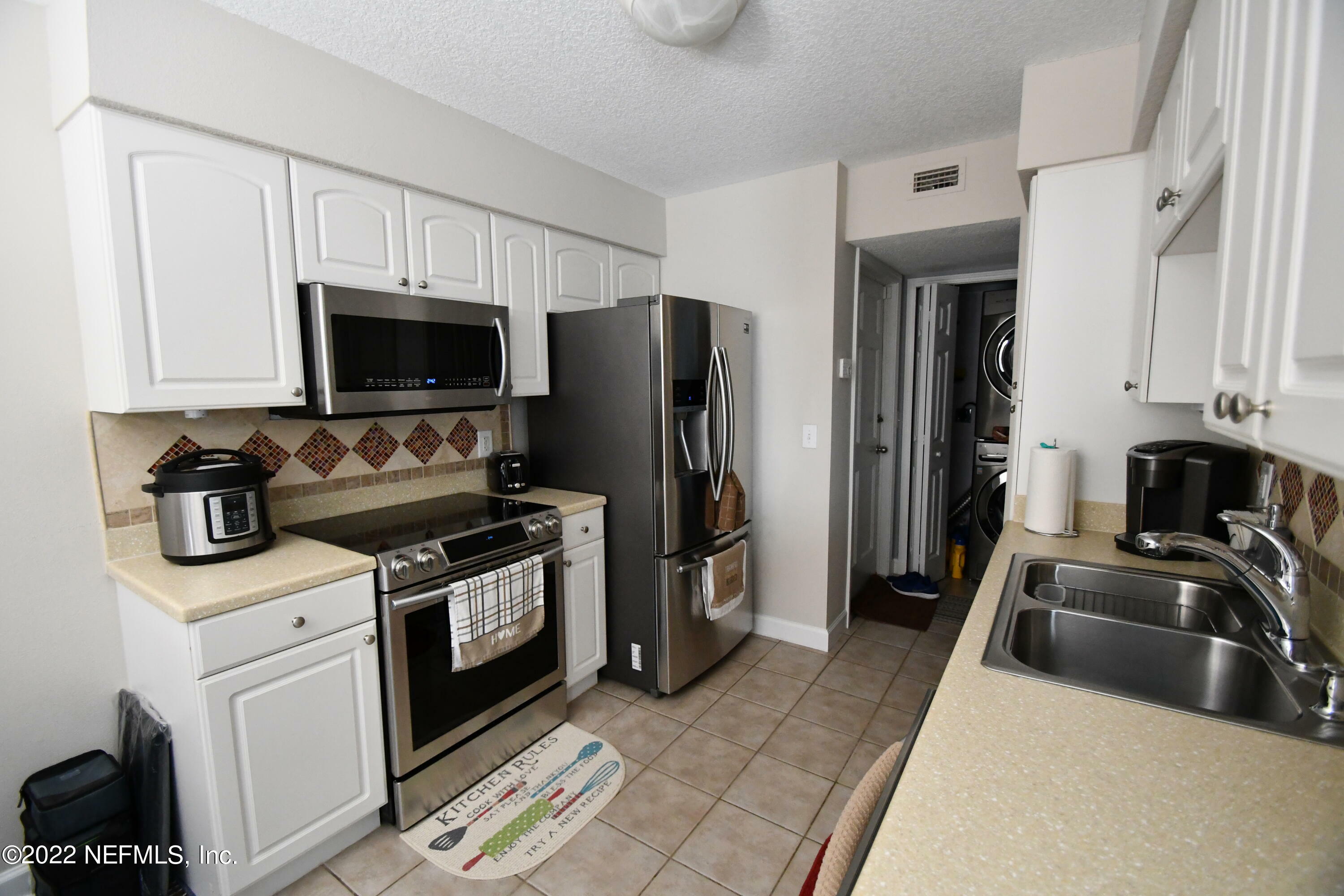 Property Photo:  1800 Park Avenue 347  FL 32073 