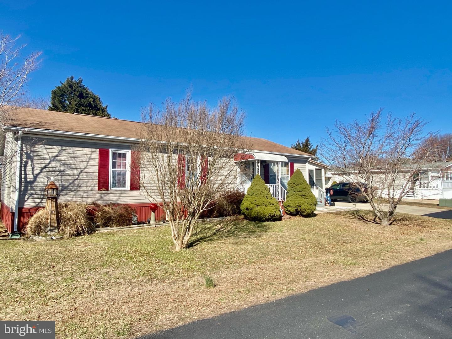 Property Photo: 12 Andover Lane 37791 DE 19958