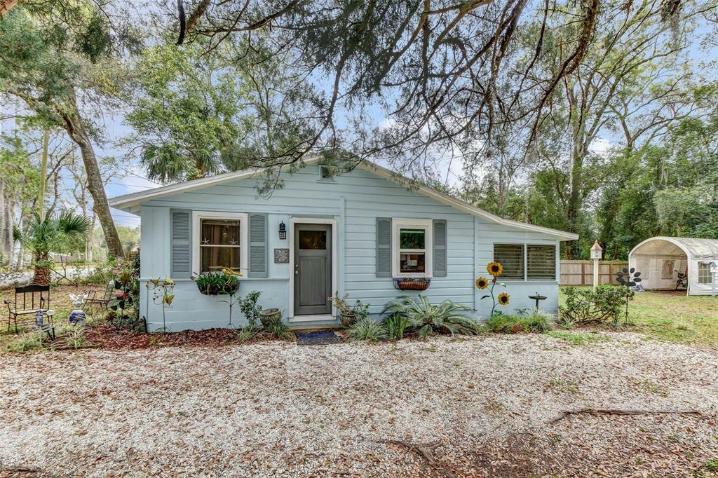 Property Photo:  1304 Stevens Avenue  FL 32720 