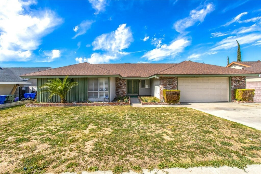 Property Photo: 3162 Belvedere Avenue CA 92346