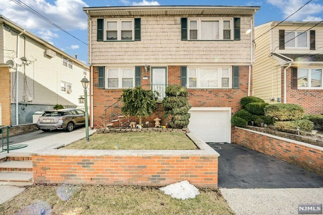 Property Photo:  60 Elm Street  NJ 07031 