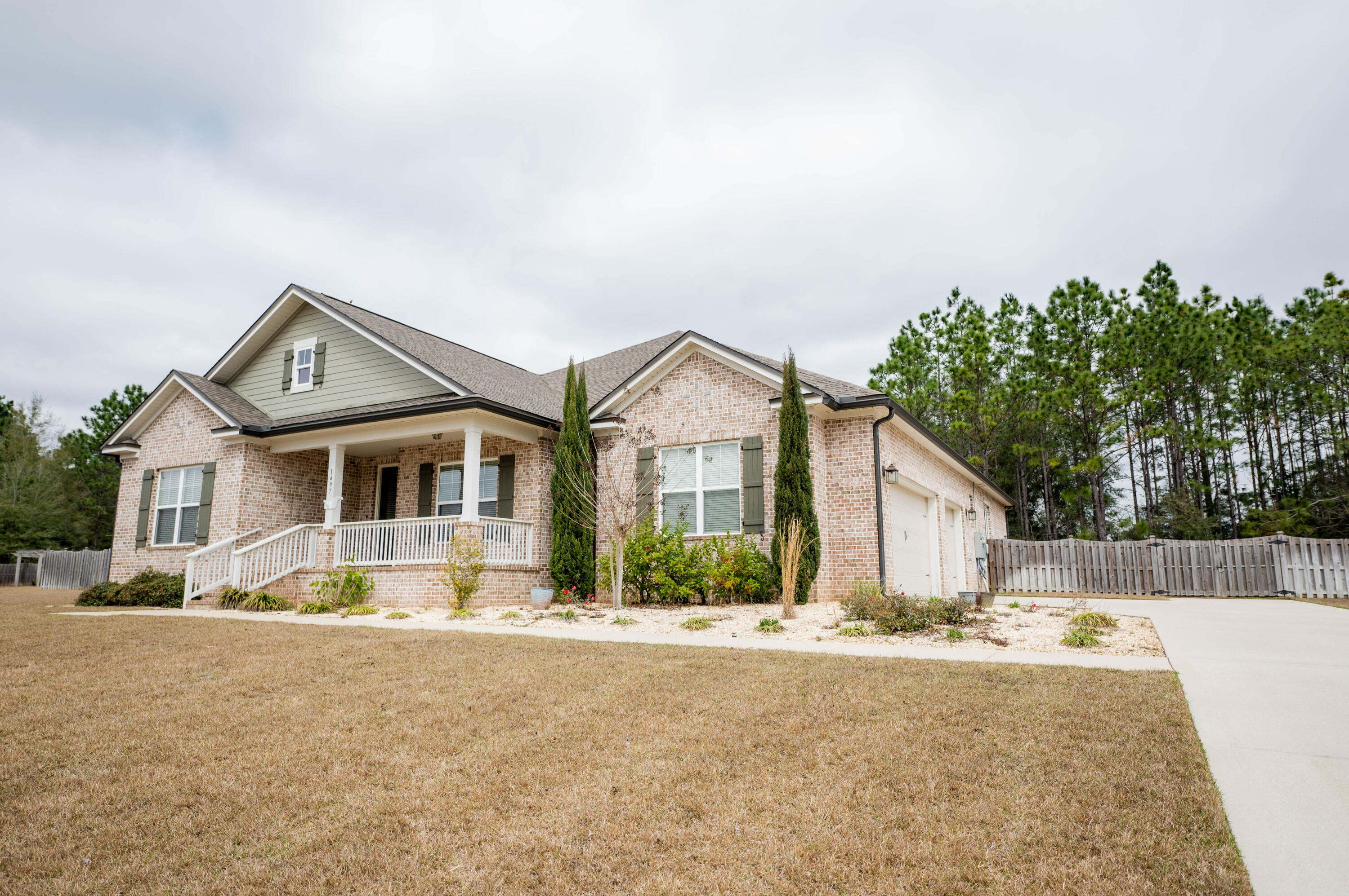 Property Photo: 1497 Mill Creek Drive FL 32531