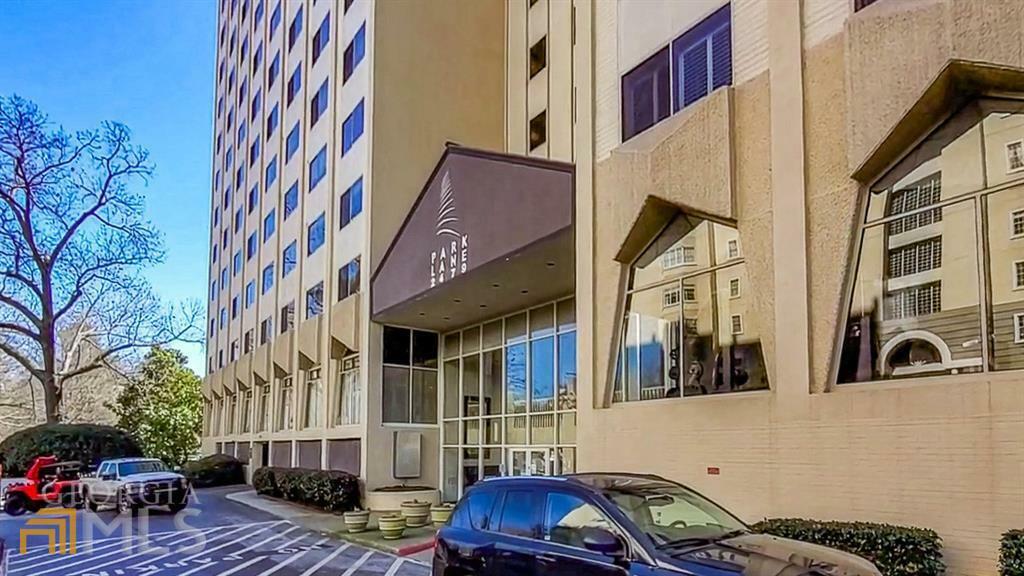 Property Photo: 2479 Peachtree Road NE 514 GA 30305